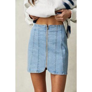 💕NEW💕 FREE PEOPLE Layla Denim Mini Skirt / Starwash